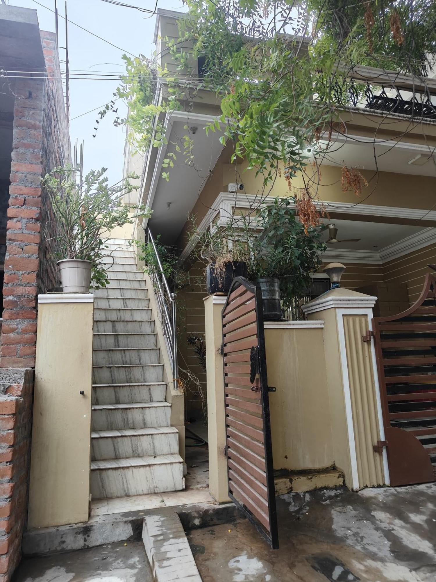 Selvams Home Stay Tiruchchendur Exterior photo
